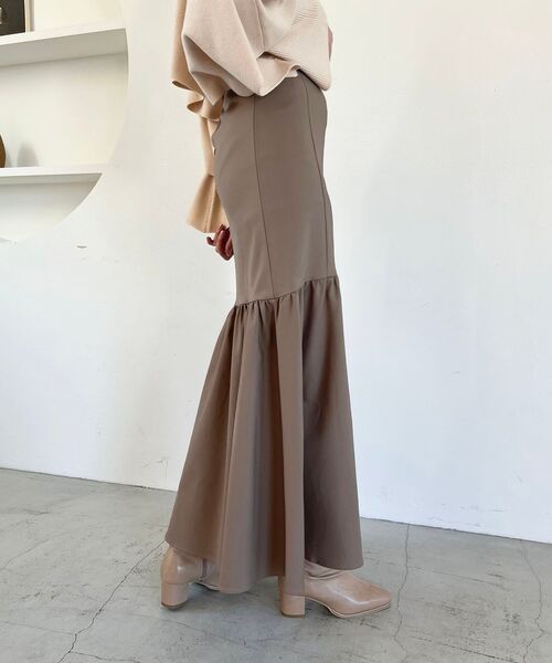 MAJESTIC LEGON(マジェスティックレゴン)の「ギャザーマーメイドスカート(スカート・レディース・ブラック/アイボリー/モカ・SMALL/MEDIUM)」の14枚目の写真