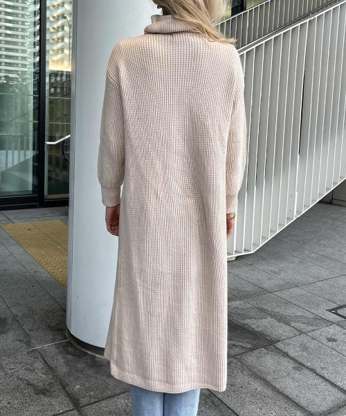 esutoreja（エストレジャ）の「デザインロングハイネックニット（ニット/セーター・レディース・ブラック/ブラウン/ベージュ・FREE）」の10枚目の写真