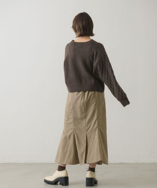 RETRO GIRL（レトロガール）の「ケーブルニットPO（ニット/セーター・レディース・ダークブラウン/オフホワイト/ブルー/ライトベージュ・FREE）」の6枚目の写真