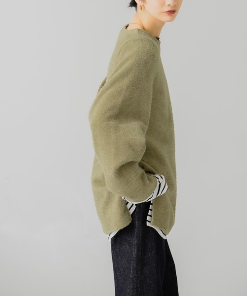 KBF（ケイビーエフ）の「フェザーBIGプルオーバー（Tシャツ/カットソー・レディース・ブラック/アイボリー/カーキ・ONE）」の21枚目の写真