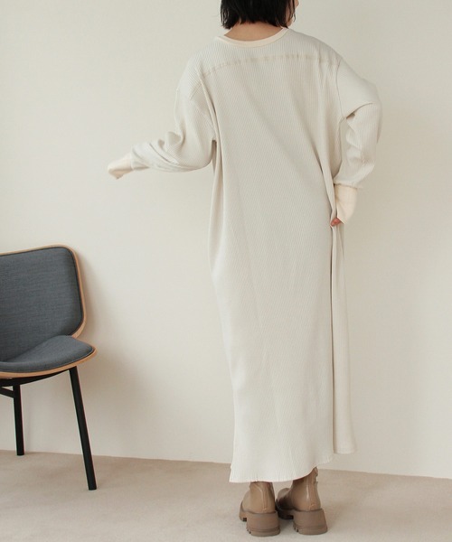 Crisp（クリスプ）の「2wayミリタリーリブワンピース（ワンピース・レディース・アイボリー/オレンジ・FREE）」の4枚目の写真