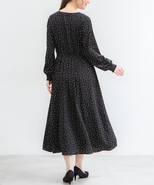 Honeys(ハニーズ)の「Vネックワンピース(ワンピース・レディース・ブラック系その他/サックスブルー系/ブルー系その他/ホワイト系その他・L/LL/M/S/3L)」の19枚目の写真