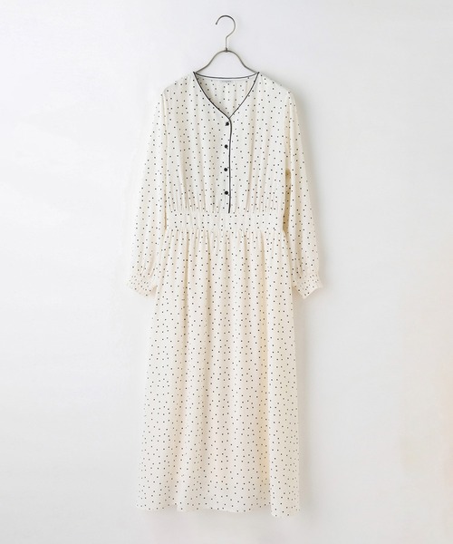 Honeys(ハニーズ)の「Vネックワンピース(ワンピース・レディース・ブラック系その他/サックスブルー系/ブルー系その他/ホワイト系その他・L/LL/M/S/3L)」の21枚目の写真