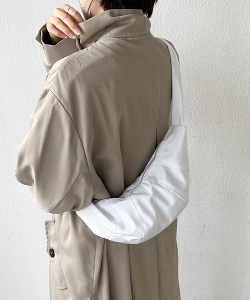 Auntie Rosa Holiday(アンティローザホリデー)の「ナイロンミニショルダー(ショルダーバッグ・レディース・ブラック/カーキ/ホワイト/ベージュ・FREE)」の2枚目の写真