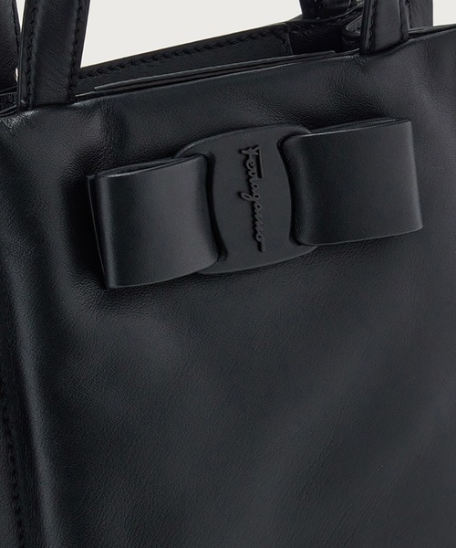 FERRAGAMO(フェラガモ)の「VIVA ミニバッグ(ハンドバッグ・レディース・ブラック・ONE SIZE)」の7枚目の写真