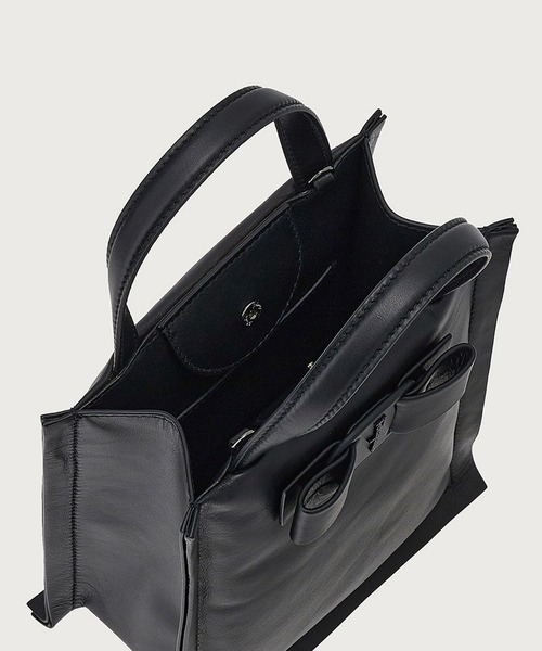 FERRAGAMO(フェラガモ)の「VIVA ミニバッグ(ハンドバッグ・レディース・ブラック・ONE SIZE)」の2枚目の写真