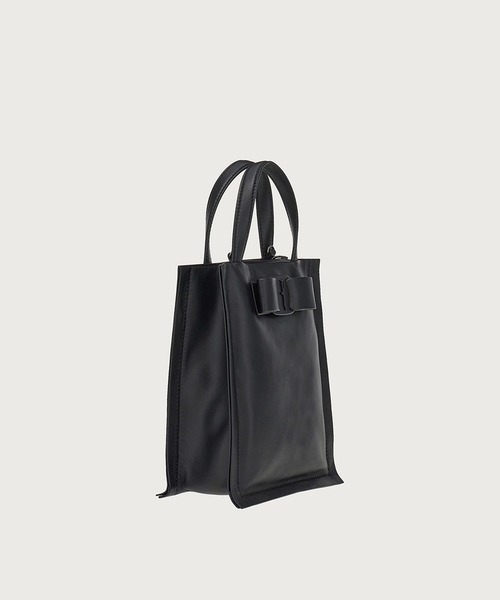 FERRAGAMO(フェラガモ)の「VIVA ミニバッグ(ハンドバッグ・レディース・ブラック・ONE SIZE)」の4枚目の写真