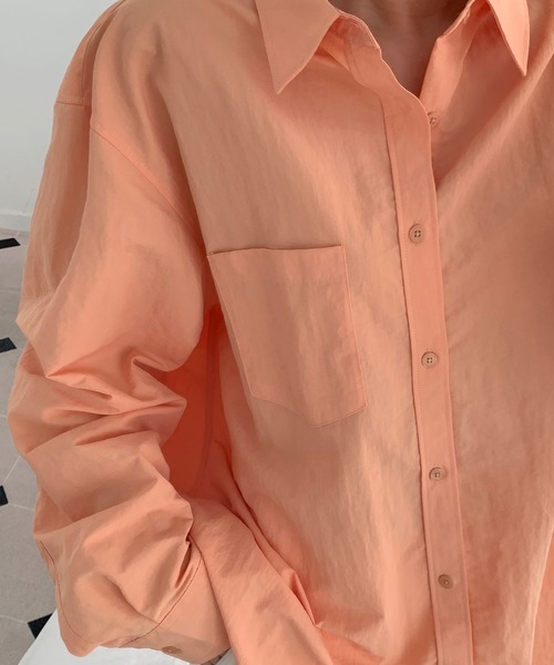 fd style（エフディ スタイル）の「2サイズの男女共用オーバーフィットシャツ（シャツ/ブラウス・レディース・Orange/LT.Blue/DK.Gray/Cream・LARGE/MEDIUM）」の5枚目の写真