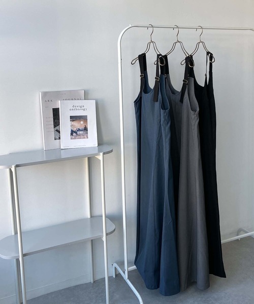 AS KNOW AS plus（アズノゥアズプラス）の「○スラリ ジャンパースカート（ジャンパースカート・レディース・グレイッシュベージュ/ブルー/ブラック/サックスブルー/ブラック系/ブルー系/アイボリー系/グレー系/カーキ系/チャコールグレー・FREE）」の15枚目の写真