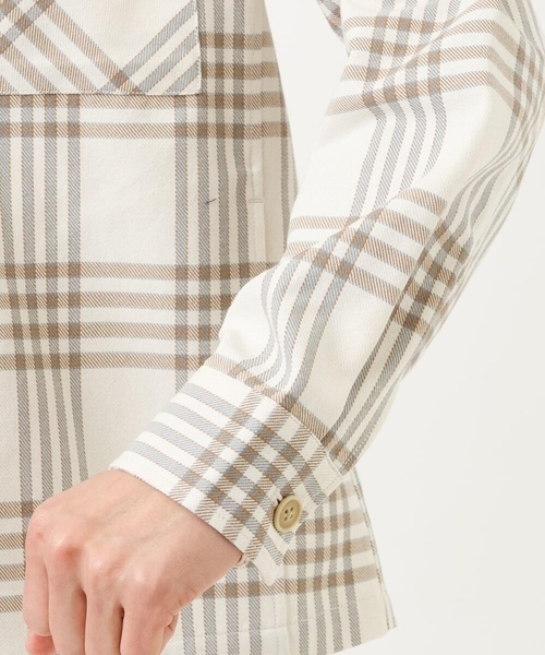 a.v.v（アーヴェヴェ）の「チェック柄CPOワイドジャケット（カバーオール・メンズ・ブルー/ベージュ・46/48/50）」の14枚目の写真