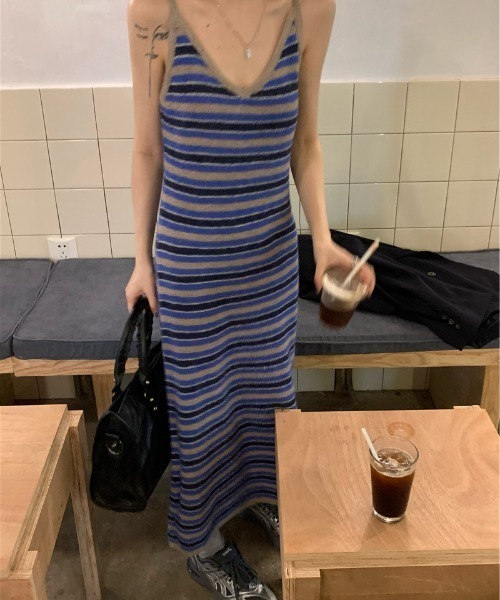 Vipoa（ヴィポア）の「マルチストライプニットキャミワンピース（ワンピース・レディース・パープル/ブルー・FREE）」の8枚目の写真