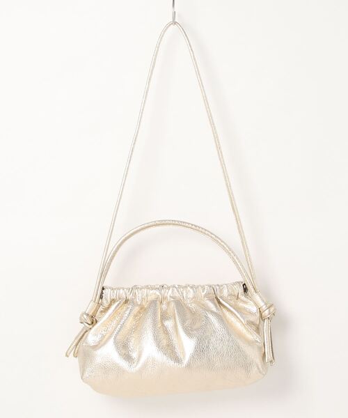 arron（アローン）の「メタリックレザーショルダーバッグ/ARRON（ショルダーバッグ・レディース・シルバー・FREE）」の5枚目の写真