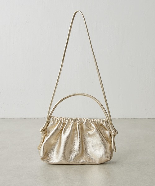 arron（アローン）の「メタリックレザーショルダーバッグ/ARRON（ショルダーバッグ・レディース・シルバー・FREE）」の21枚目の写真