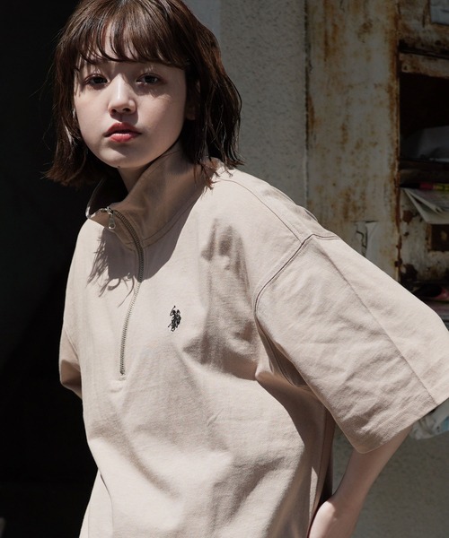 U.S. POLO ASSN.(ユーエスポロアッスン)の「U.S. POLO ASSN. / ユーエスポロアッスン 別注 コラボ オーバーサイズ ハーフジップ 半袖 Tシャツ(Tシャツ/カットソー・メンズ・ブルー系その他/ライトベージュ/チャコール/ホワイト系その他/ブラック/ブラック系その他/ホワイト/ダークグリーン/ネイビー・MEDIUM/X-LARGE/LARGE)」の6枚目の写真