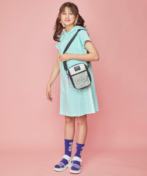 JENNI love(ジェニィラブ)の「防蚊サイドラインパーカーワンピ(ワンピース・キッズ・ブラック/ミント・130cm/160cm/150cm/140cm)」の9枚目の写真