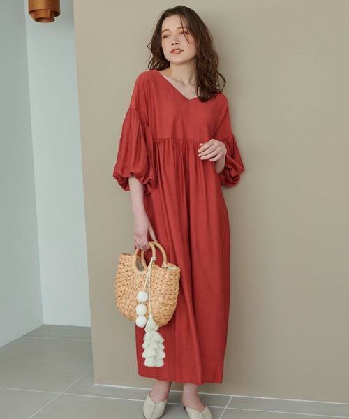 【新品未使用タグ付き】Vネックバルーンスリーブドレス　ワンピース UK6 fifth（フィフス）の「Vネックバルーンスリーブワンピース