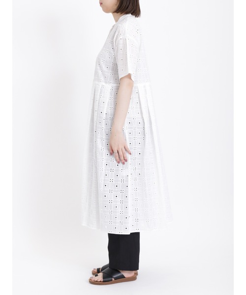 sm2rhythm（サマンサモスモスリズム）の「幾何学柄刺繍ワンピース（ワンピース・レディース・ブラック/オフホワイト/ブルー・F）」の16枚目の写真
