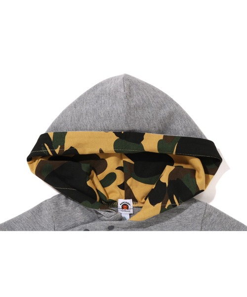 A BATHING APE（アベイシングエイプ）の「1ST CAMO COLLEGE LAYERED