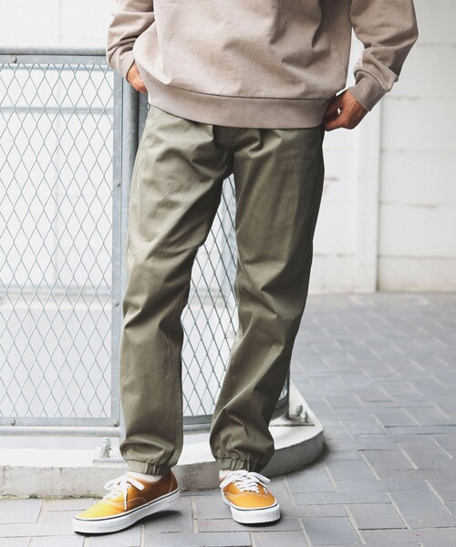 B:MING by BEAMS（ビーミングバイビームス）の「B:MING by BEAMS / ストレッチチノクロス ジョガー パンツ（チノパンツ・メンズ・ブラック/オリーブ/ベージュ・SMALL/MEDIUM/LARGE/X-LARGE）」の3枚目の写真