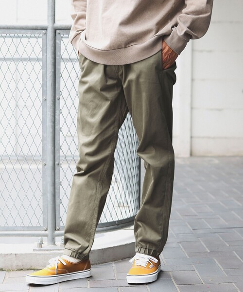 B:MING by BEAMS（ビーミングバイビームス）の「B:MING by BEAMS / ストレッチチノクロス ジョガー パンツ（チノパンツ・メンズ・ブラック/オリーブ/ベージュ・SMALL/MEDIUM/LARGE/X-LARGE）」の12枚目の写真