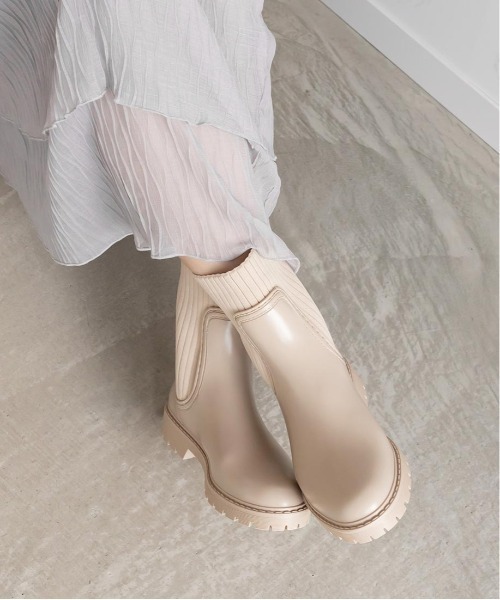 RANDA（ランダ）の「サイドゴアレインブーツ（レインシューズ・レディース・ベージュ/ブラック・M/L/LL/S）」の12枚目の写真