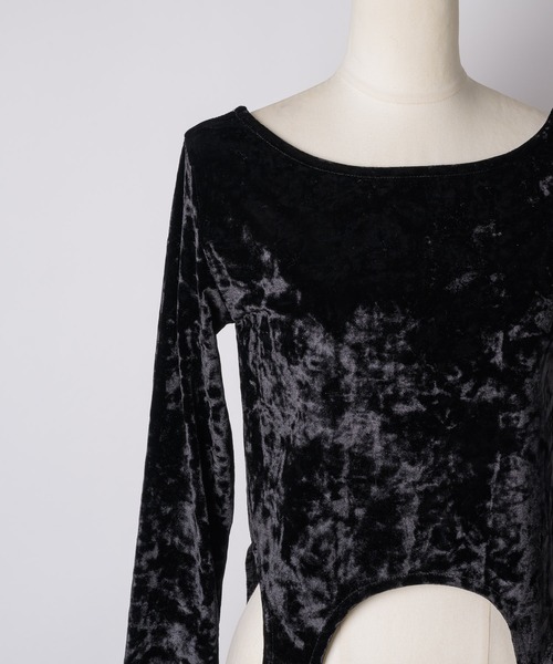 VIOLETTA（ヴィオレッタ）の「クラッシュベロアクロップドトップス（Tシャツ/カットソー・レディース・グレイッシュブルー/ホワイト/ブラック/ピンク・FREE）」の14枚目の写真