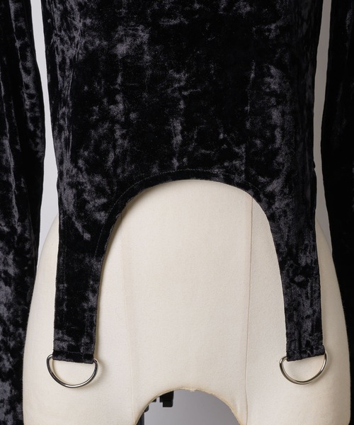 VIOLETTA（ヴィオレッタ）の「クラッシュベロアクロップドトップス（Tシャツ/カットソー・レディース・グレイッシュブルー/ホワイト/ブラック/ピンク・FREE）」の15枚目の写真