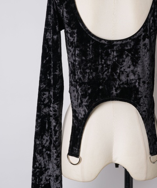 VIOLETTA（ヴィオレッタ）の「クラッシュベロアクロップドトップス（Tシャツ/カットソー・レディース・グレイッシュブルー/ホワイト/ブラック/ピンク・FREE）」の18枚目の写真