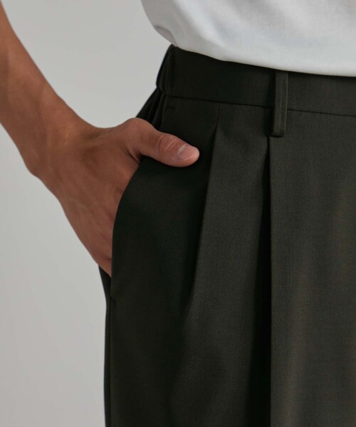 UNITED TOKYO（ユナイテッドトウキョウ）の「撥水ストレッチRELAX WOOL テーパードスラックス（スラックス・メンズ・ストライプ/ブラック/ダークグレー・1/3/2）」の12枚目の写真