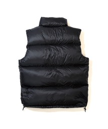 TMT（ティーエムティー）の「NYLON DOWN VEST（ダウンジャケット