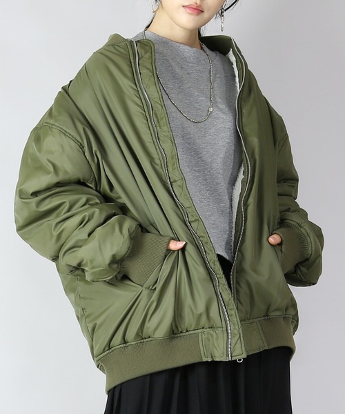 and it_(アンドイット)の「暖かミリタリーオーバーサイズブルゾンMA-1(MA-1・レディース・カーキ/ブラック・FREE)」の5枚目の写真