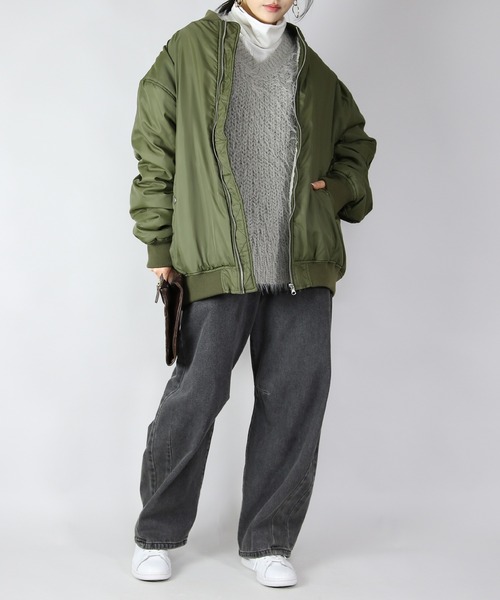 and it_(アンドイット)の「暖かミリタリーオーバーサイズブルゾンMA-1(MA-1・レディース・カーキ/ブラック・FREE)」の4枚目の写真