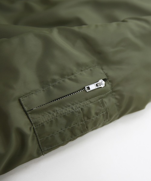 and it_(アンドイット)の「暖かミリタリーオーバーサイズブルゾンMA-1(MA-1・レディース・カーキ/ブラック・FREE)」の19枚目の写真
