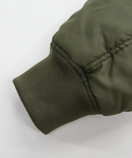 and it_(アンドイット)の「暖かミリタリーオーバーサイズブルゾンMA-1(MA-1・レディース・カーキ/ブラック・FREE)」の20枚目の写真