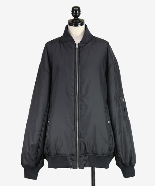 and it_(アンドイット)の「暖かミリタリーオーバーサイズブルゾンMA-1(MA-1・レディース・カーキ/ブラック・FREE)」の22枚目の写真