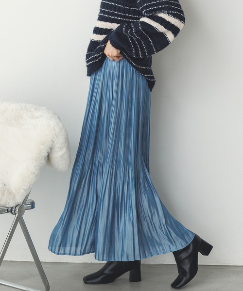 hunch（ハンチ）の「サテンランダムプリーツスカート（スカート・レディース・ライトイエロー/ブルー/ライトベージュ/ライトブルー/ブラック/ライトグリーン/チャコール/オフホワイト・FREE）」の7枚目の写真