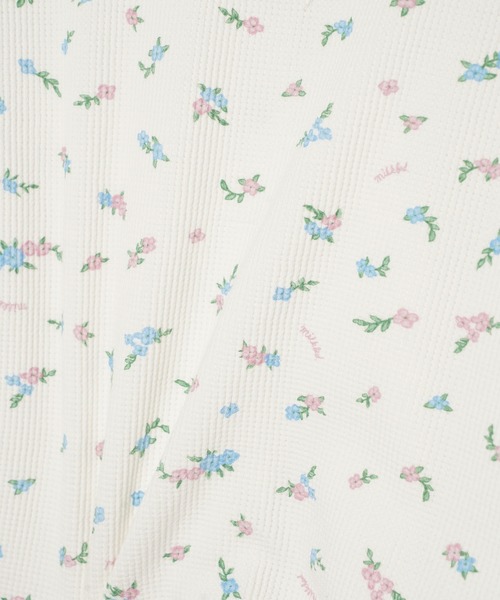 MILKFED.（ミルクフェド）の「FLORAL PATTERN WAFFLE CARDIGAN（カーディガン/ボレロ・レディース・アッシュ/ホワイト・ONE SIZE）」の4枚目の写真