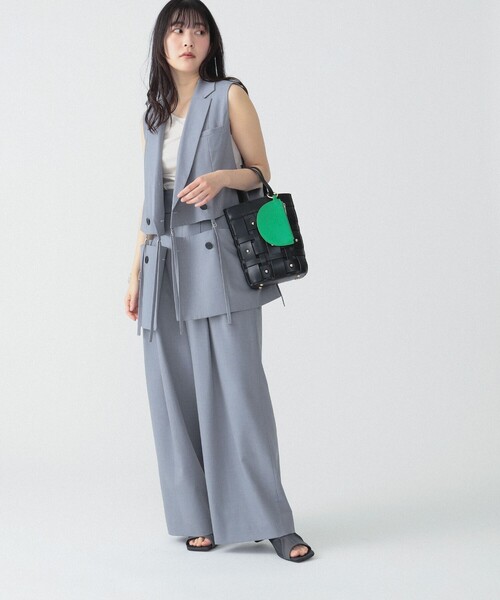 Ray BEAMS(レイビームス)の「RBS / ベルテッド 2way ジレ(ベスト・レディース・ブラック/シルバー・1/0)」の4枚目の写真