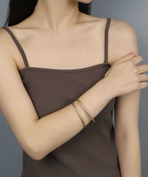 CEMONEMO（セモネモ）の「【金属アレルギー対応】 マット ダブルライン バングル / ニッケルフリー（バングル/リストバンド・レディース・シルバー/ゴールド・FREE）」の3枚目の写真