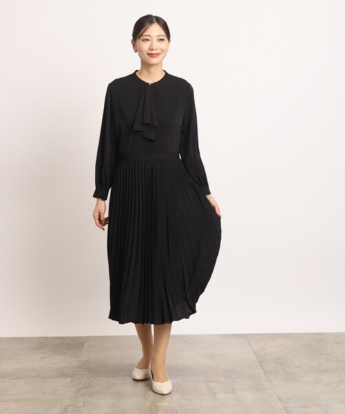 grove(グローブ)の「◆ふんわりと広がる上品なラッフルタイプリーツワンピース(ワンピース・レディース・ネイビー/ブラック・04/05/01/03/02)」の3枚目の写真