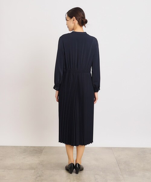 grove(グローブ)の「◆ふんわりと広がる上品なラッフルタイプリーツワンピース(ワンピース・レディース・ネイビー/ブラック・04/05/01/03/02)」の13枚目の写真