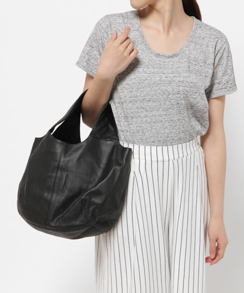 PAPILLONNER(パピヨネ)の「USAGI BAG(トートバッグ・レディース・ブラック/マスタード/アイボリー/ラベンダー/エメラルド/ピンクベージュ/ボルドー/モカ/ネイビー/サーモンピンク/レッド・FREE)」の12枚目の写真