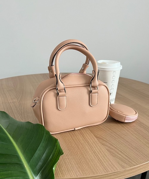 ISOOK(アイスー)の「【ISOOK / アイスー】ポーチ付き2WAYショルダーバッグ / ハンドバッグ ポーチセット キレイめ 結婚式 入学式 卒業式 スクエアバッグ スマホも入る 大容量 ミニ ZOZOTOWN限定(ショルダーバッグ・レディース・ピンク/グレー/ブラック・FREE)」の13枚目の写真