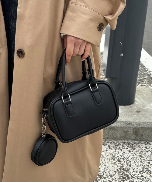 ISOOK(アイスー)の「【ISOOK / アイスー】ポーチ付き2WAYショルダーバッグ / ハンドバッグ ポーチセット キレイめ 結婚式 入学式 卒業式 スクエアバッグ スマホも入る 大容量 ミニ ZOZOTOWN限定(ショルダーバッグ・レディース・ピンク/グレー/ブラック・FREE)」の11枚目の写真