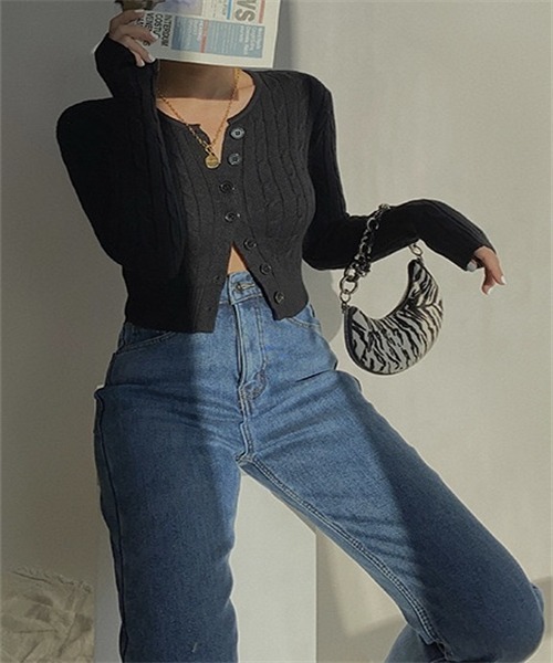 FREE STYLISTS(フリー スタイリスト)の「ケーブル編みニットカーディガン(カーディガン/ボレロ・レディース・ブラック/ブルー/パープル/ホワイト/ピンク/グリーン・FREE)」の19枚目の写真