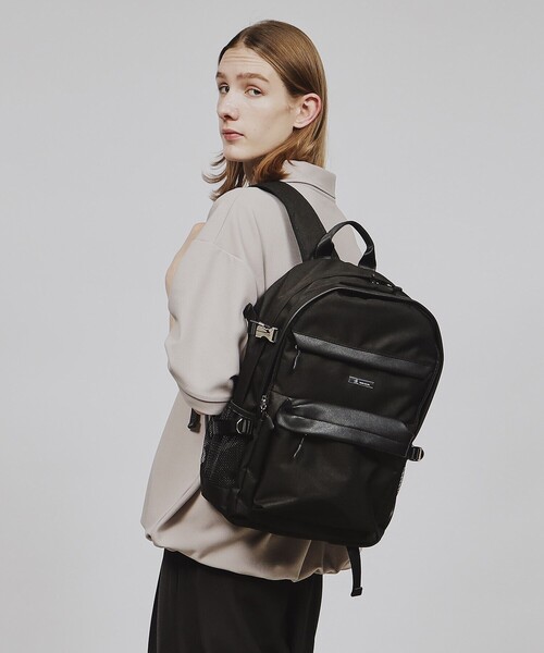 tk.TAKEO KIKUCHI（ティーケータケオキクチ）の「◆カジュアルバックパック（バックパック/リュック・メンズ・チャコールグレー/ブラック/ブラック系・00）」の8枚目の写真