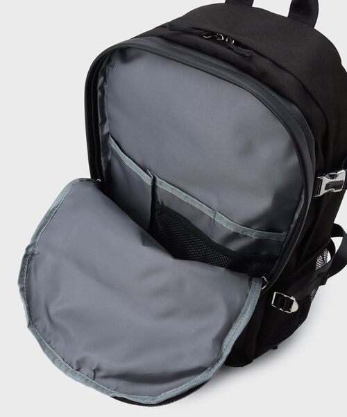 tk.TAKEO KIKUCHI（ティーケータケオキクチ）の「◆カジュアルバックパック（バックパック/リュック・メンズ・チャコールグレー/ブラック/ブラック系・00）」の19枚目の写真