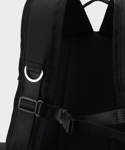 tk.TAKEO KIKUCHI（ティーケータケオキクチ）の「◆カジュアルバックパック（バックパック/リュック・メンズ・チャコールグレー/ブラック/ブラック系・00）」の17枚目の写真