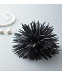 IEDIT（イディット）の「ＩＥＤＩＴ　福田麻琴さんコラボ　こなれビッグコサージュ〈ブラック〉（ブローチ/コサージュ）」