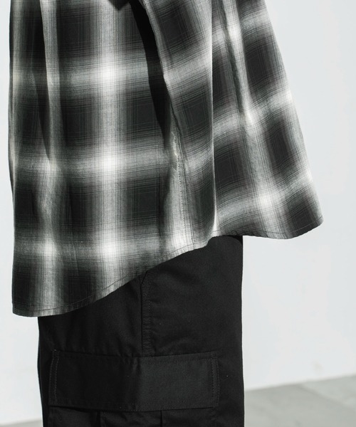 WEGO（ウィゴー）の「WEGO/オンブレチェックシャツ（シャツ/ブラウス・メンズ・ブラック系その他2/ホワイト系その他2/ブルー系その他2/オレンジ系その他3・SMALL/MEDIUM/LARGE）」の11枚目の写真